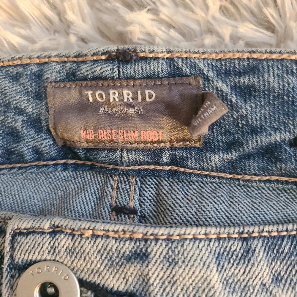 Torrid 20s Mid-rise Slim-Boot jeans, 20S - Picture 10 of 11